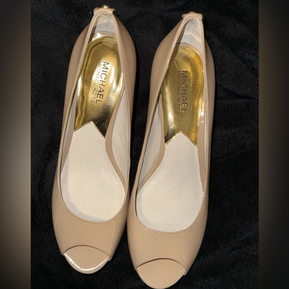 Michael Kors Open Toe Nude Patent Leather Shoes Stiletto Heel New* US Size 8 - Picture 6 of 11